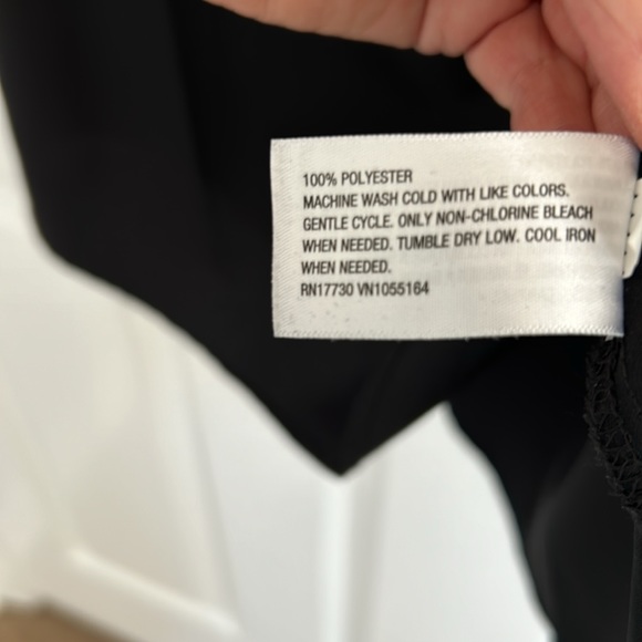 Black S/S Merona XXL top keyhole and button at back neck. excellent condition. - Picture 6 of 6